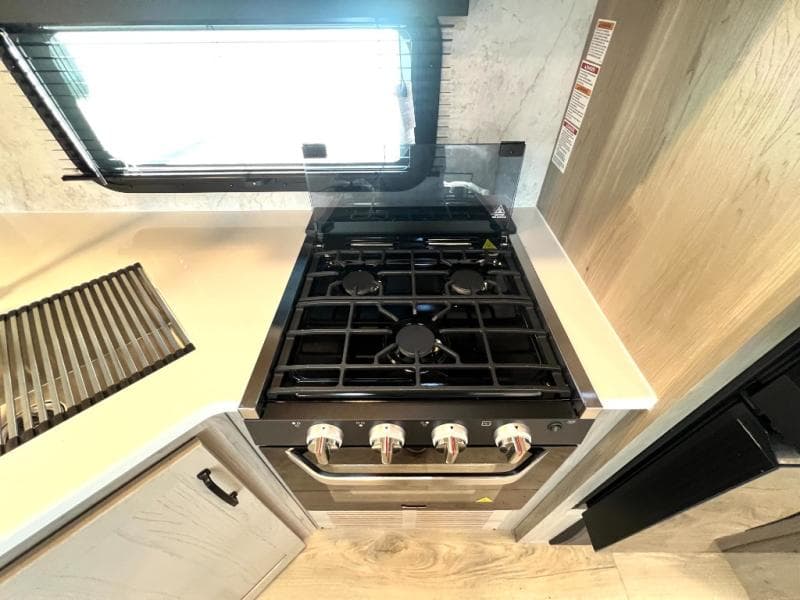 2025 Forest River 2025 Forest River Rockwood Ultra Lite - thumbnail 25