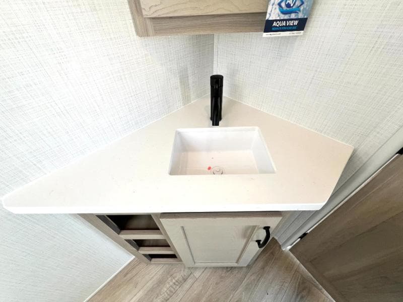 2025 Forest River 2025 Forest River Rockwood Ultra Lite - thumbnail 39