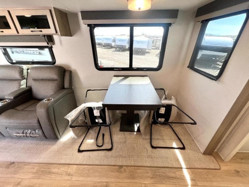 2025 Forest River 2025 Forest River Rockwood Ultra Lite - thumbnail 41