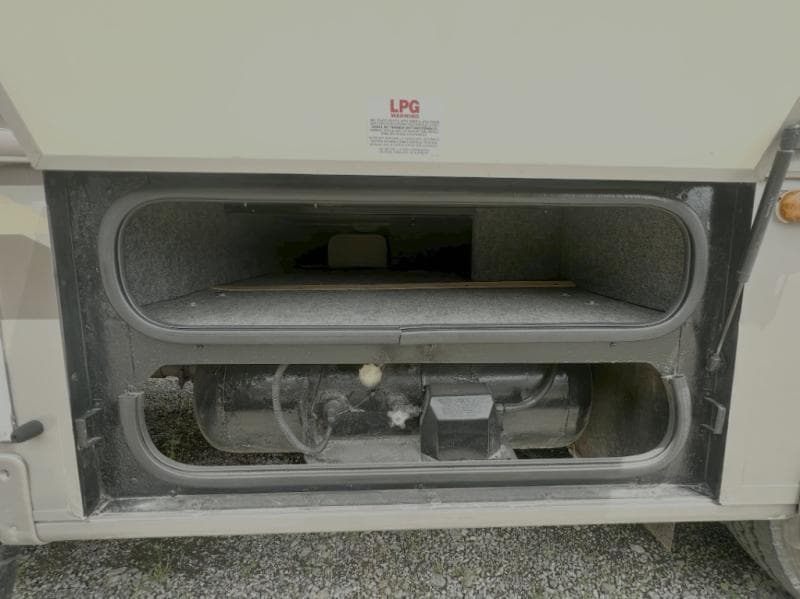 2000 Fleetwood 2000 Fleetwood Bounder - thumbnail 8