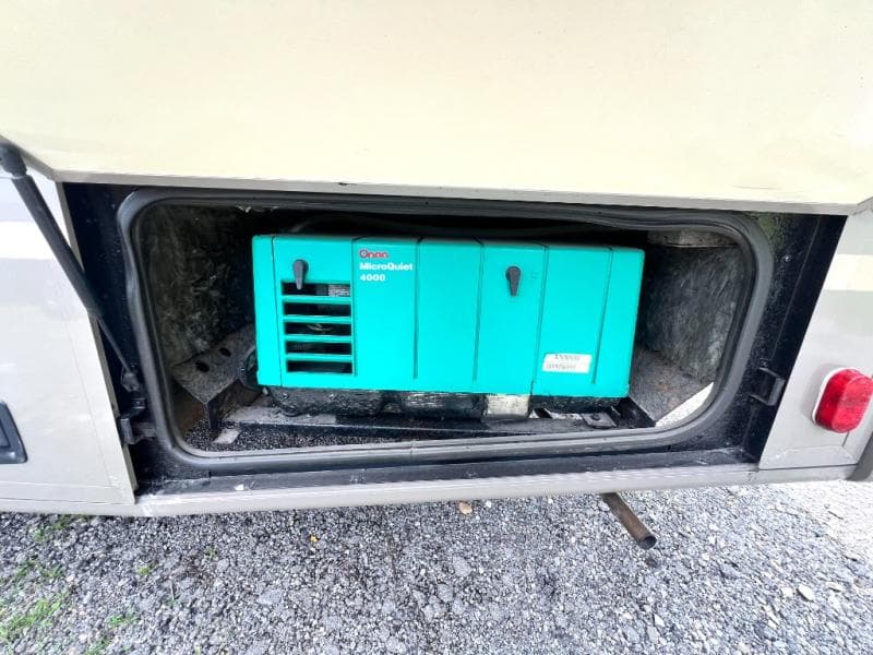 2000 Fleetwood 2000 Fleetwood Bounder - thumbnail 12