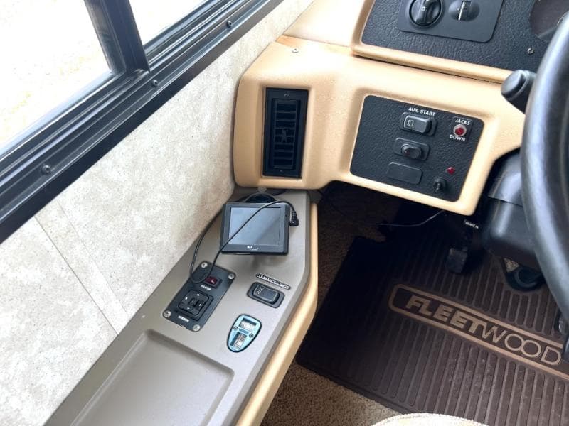 2000 Fleetwood 2000 Fleetwood Bounder - thumbnail 20