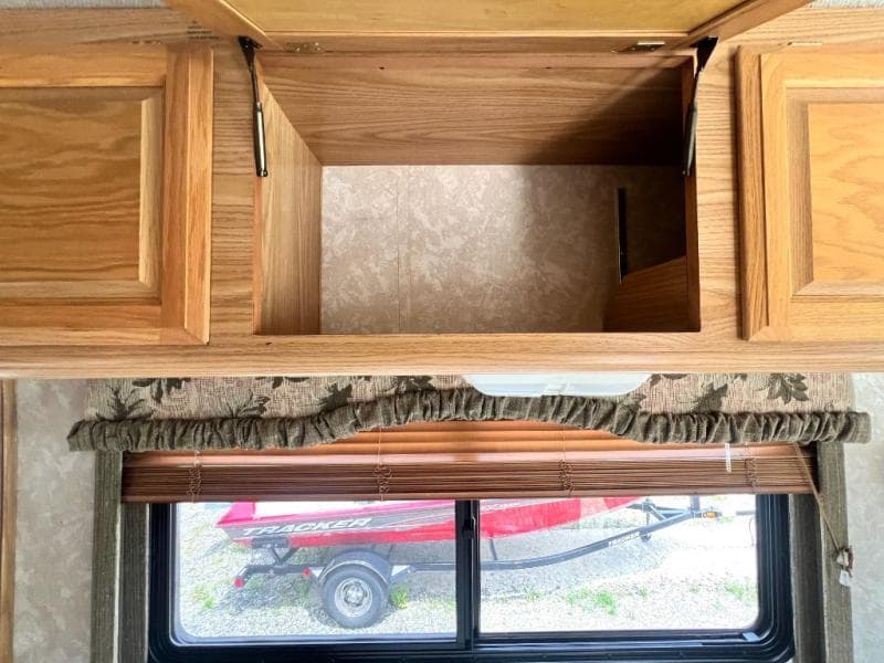 2000 Fleetwood 2000 Fleetwood Bounder - thumbnail 28