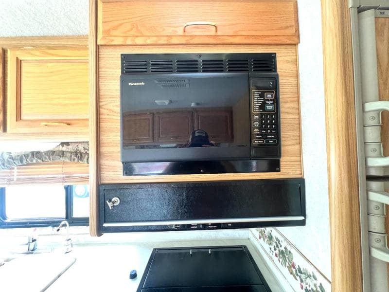 2000 Fleetwood 2000 Fleetwood Bounder - thumbnail 36