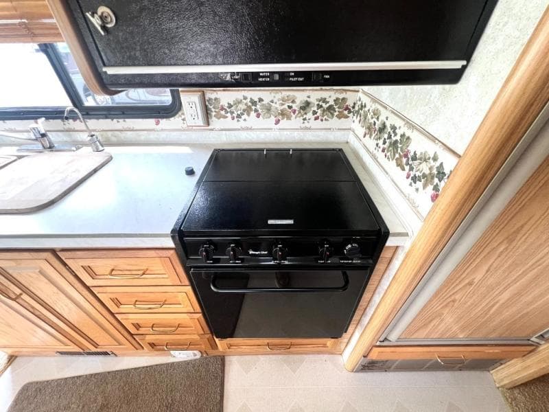 2000 Fleetwood 2000 Fleetwood Bounder - thumbnail 37