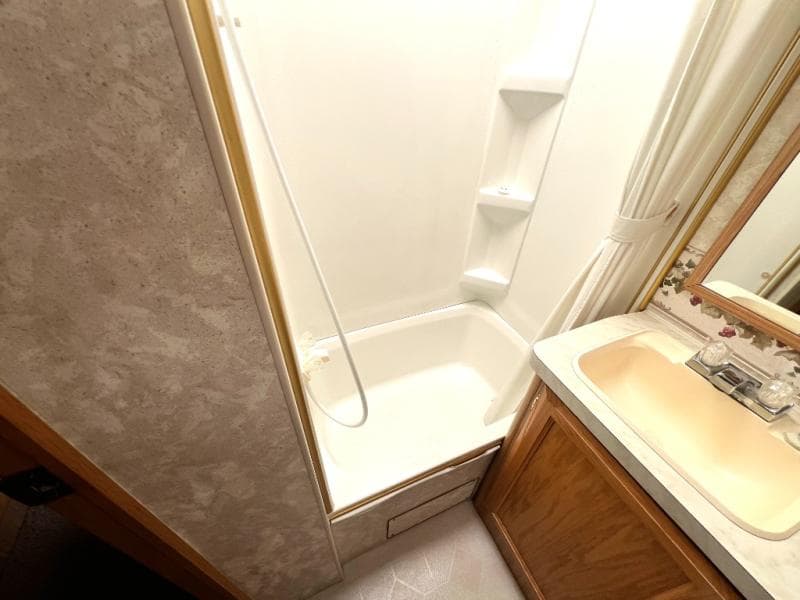 2000 Fleetwood 2000 Fleetwood Bounder - thumbnail 47