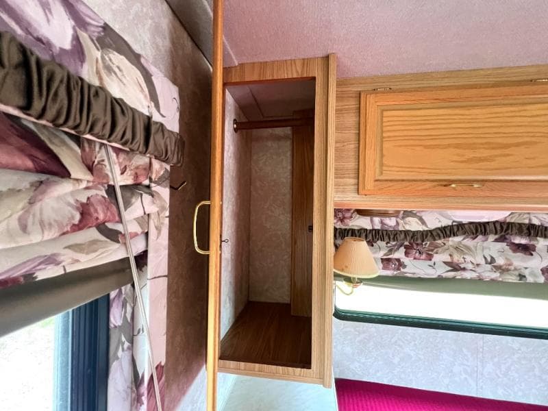 2000 Fleetwood 2000 Fleetwood Bounder - thumbnail 49