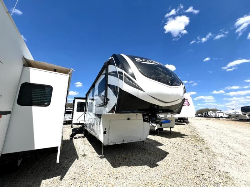 2024 Grand Design 2024 Grand Design Solitude - thumbnail 5