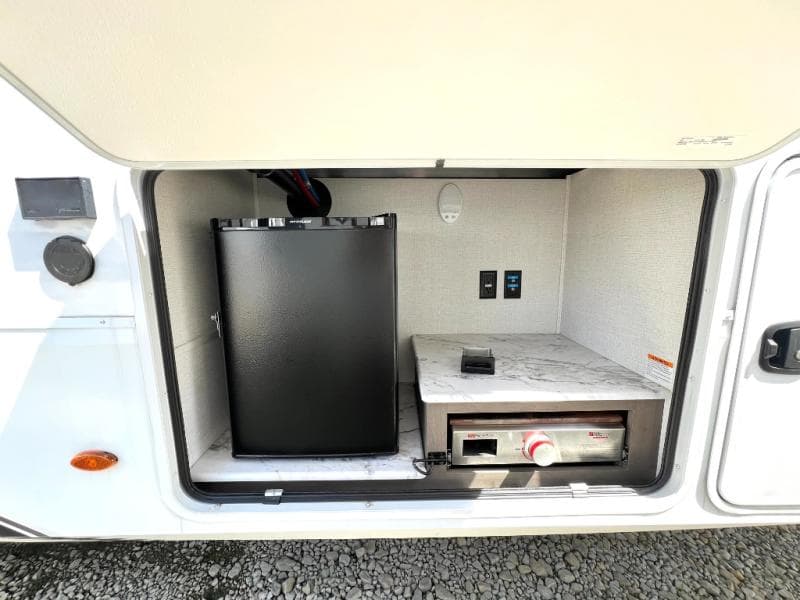 2024 Grand Design 2024 Grand Design Solitude - thumbnail 15