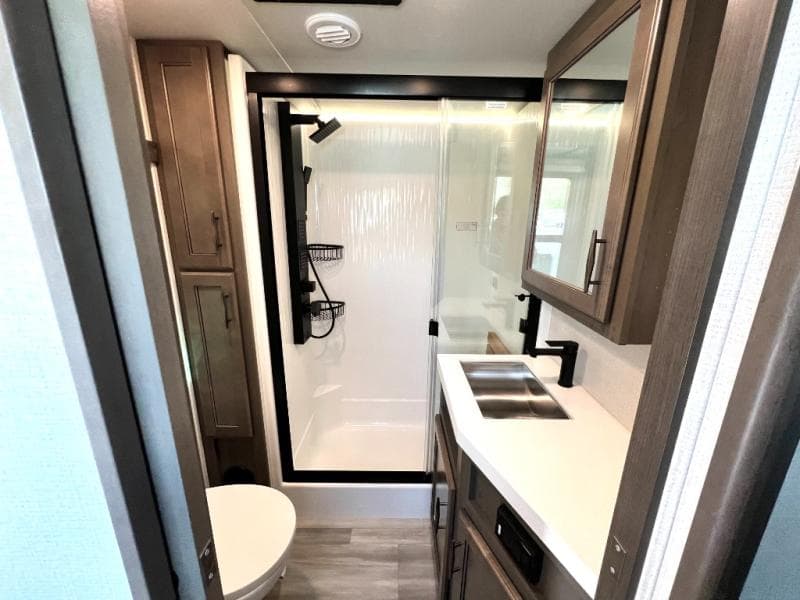 2024 Grand Design 2024 Grand Design Solitude - thumbnail 43