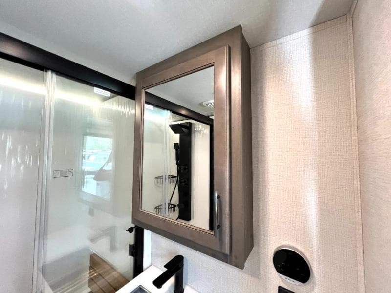 2024 Grand Design 2024 Grand Design Solitude - thumbnail 45