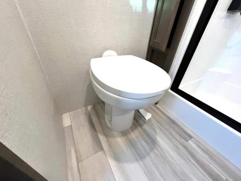 2024 Grand Design 2024 Grand Design Solitude - thumbnail 49