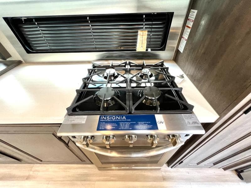 2022 Grand Design 2022 Grand Design Solitude - thumbnail 25