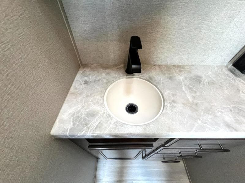 2022 Grand Design 2022 Grand Design Solitude - thumbnail 38