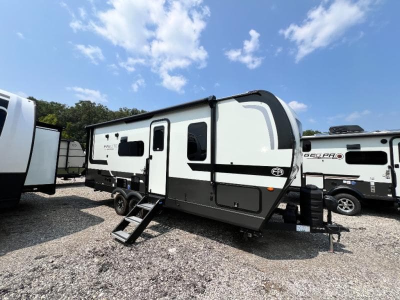 2026 Forest River 2026 Forest River Rockwood Mini Lite - thumbnail 3