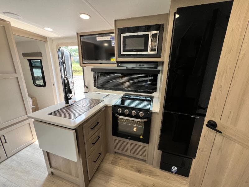 2026 Forest River 2026 Forest River Rockwood Mini Lite - thumbnail 18