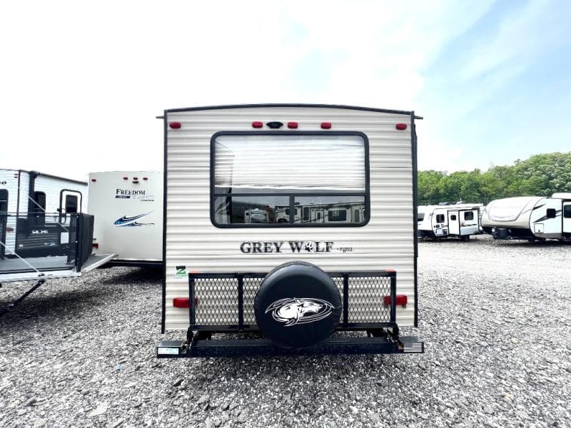2019 Forest River 2019 Forest River Cherokee Grey Wolf - thumbnail 9