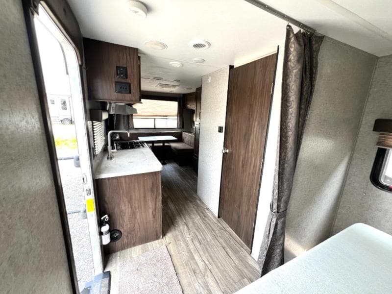 2019 Forest River 2019 Forest River Cherokee Grey Wolf - thumbnail 12