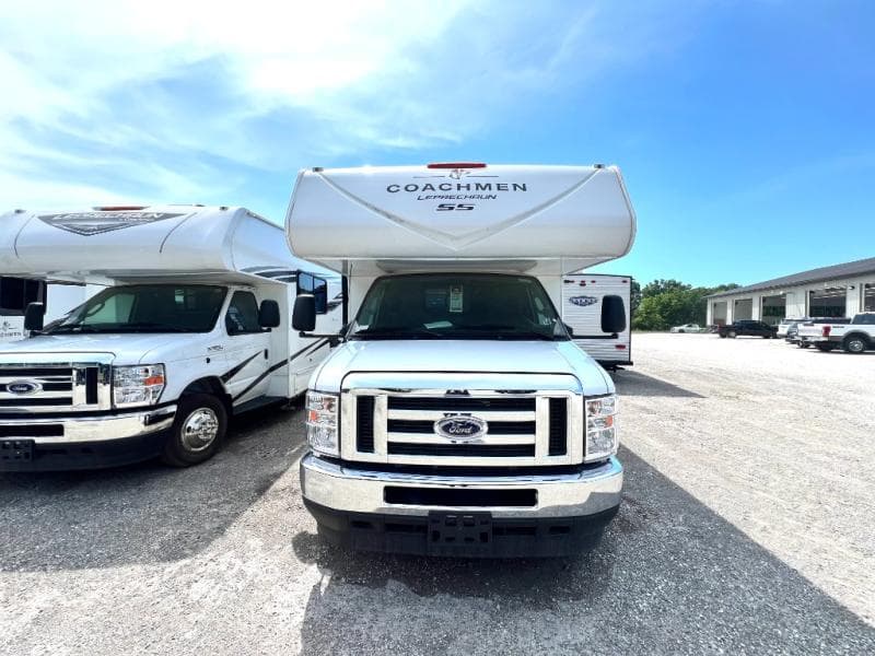 2026 Coachmen 2026 Coachmen Leprechaun - thumbnail 7