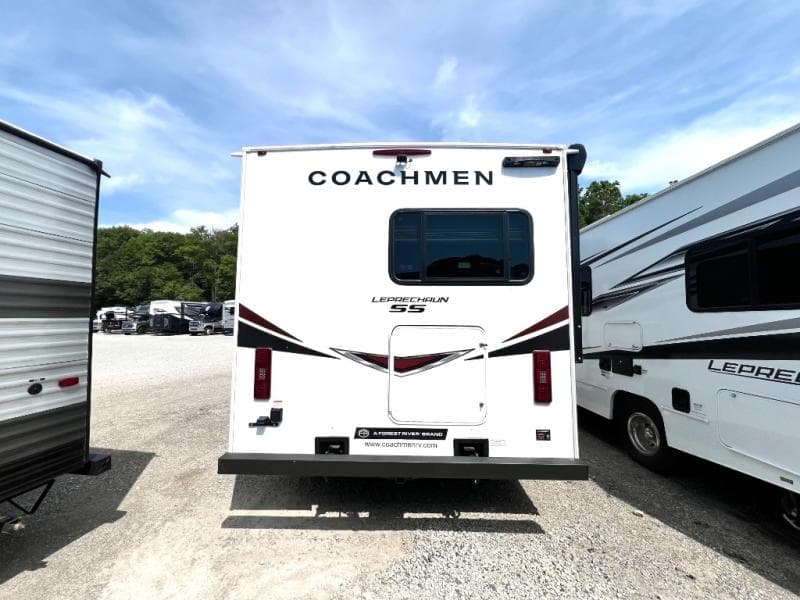2026 Coachmen 2026 Coachmen Leprechaun - thumbnail 10