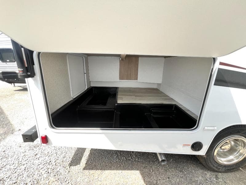 2026 Coachmen 2026 Coachmen Leprechaun - thumbnail 14