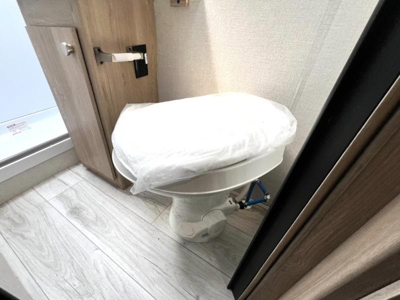 2026 Coachmen 2026 Coachmen Leprechaun - thumbnail 41