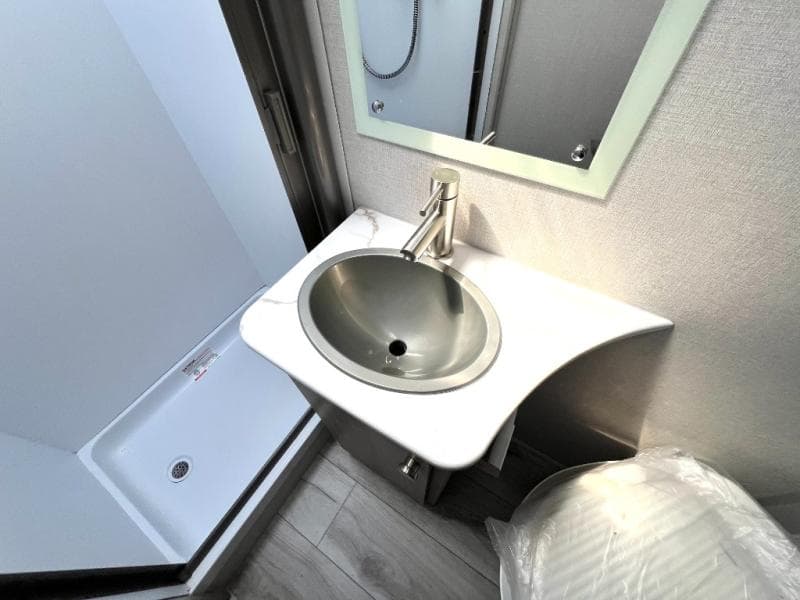 2026 Coachmen 2026 Coachmen Leprechaun - thumbnail 42