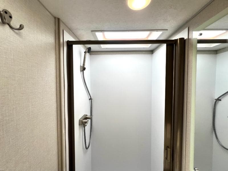 2026 Coachmen 2026 Coachmen Leprechaun - thumbnail 44