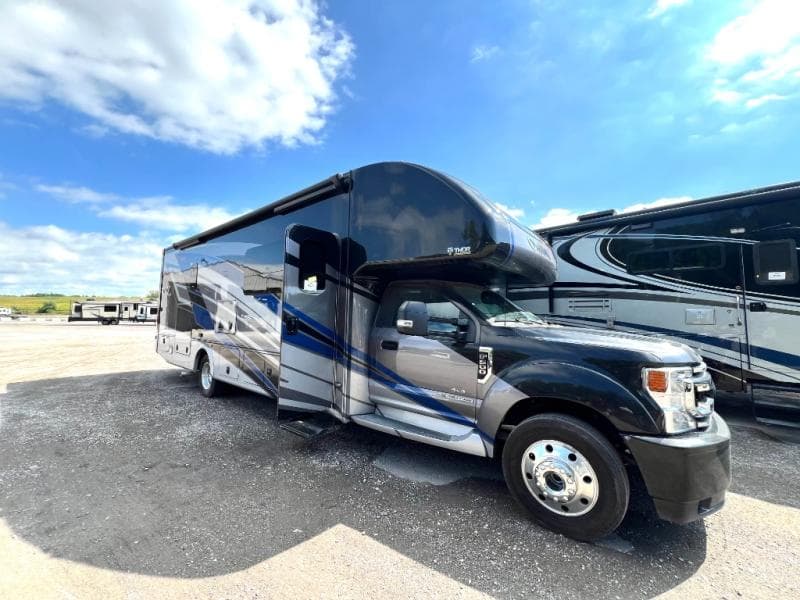 2024 Thor Motor Coach 2024 Thor Motor Coach Omni - thumbnail 6