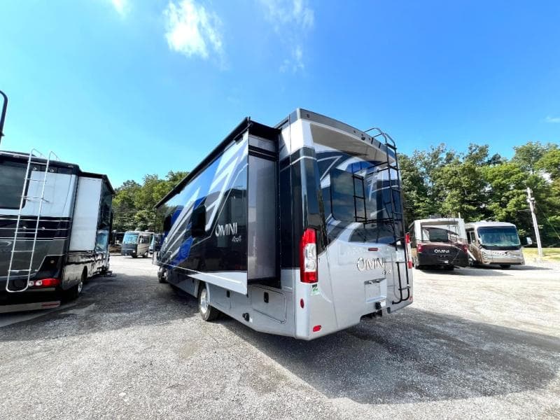 2024 Thor Motor Coach 2024 Thor Motor Coach Omni - thumbnail 9