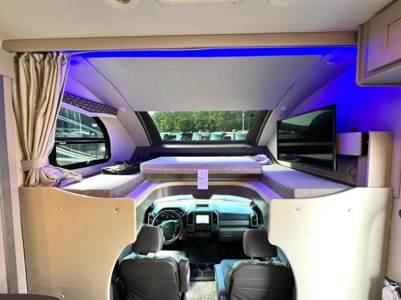 2024 Thor Motor Coach 2024 Thor Motor Coach Omni - thumbnail 18