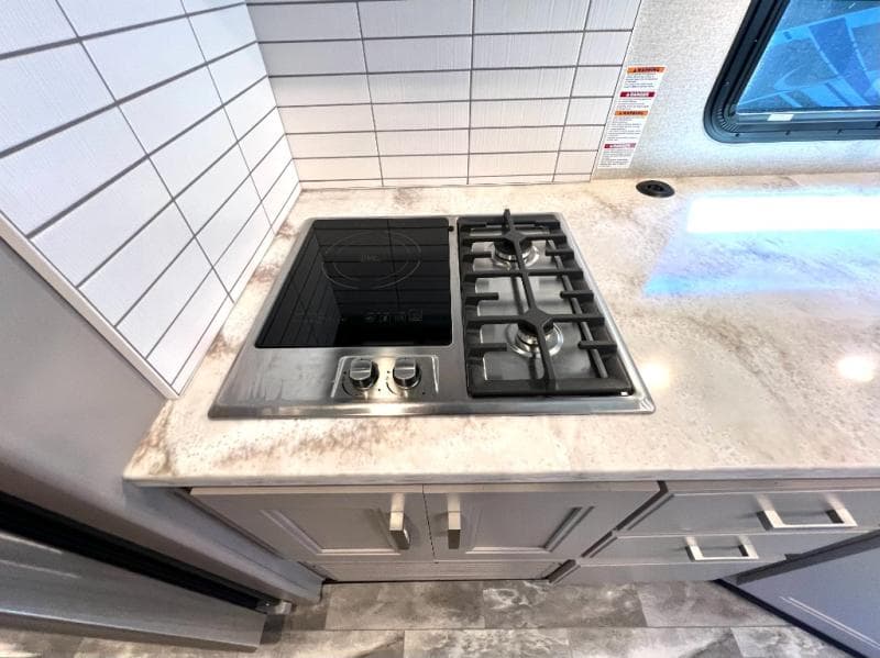 2024 Thor Motor Coach 2024 Thor Motor Coach Omni - thumbnail 40