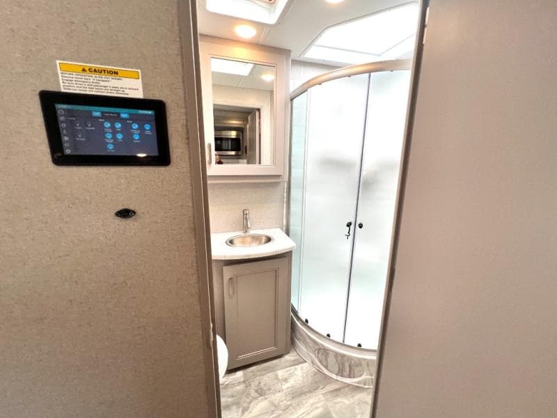 2024 Thor Motor Coach 2024 Thor Motor Coach Omni - thumbnail 43