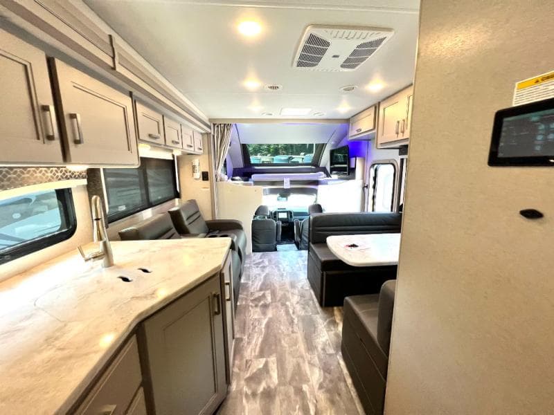 2024 Thor Motor Coach 2024 Thor Motor Coach Omni - thumbnail 60