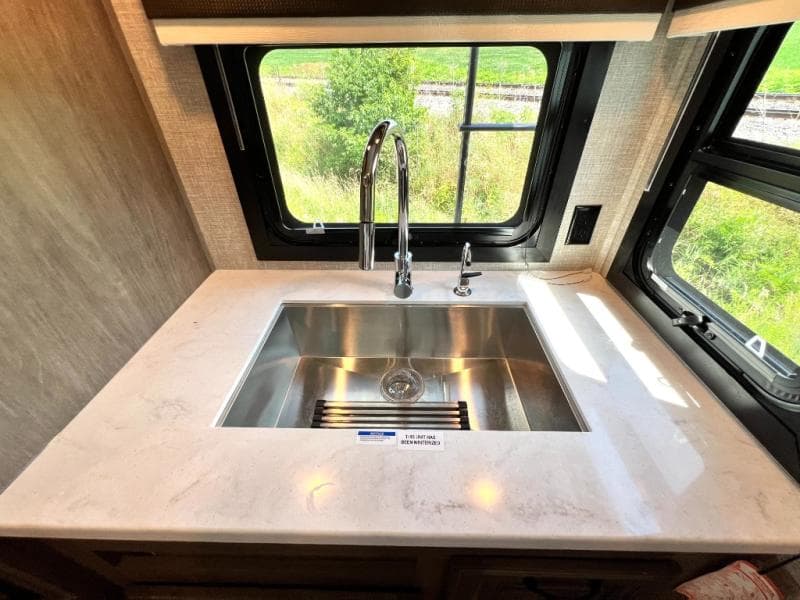 2022 Jayco 2022 Jayco North Point - thumbnail 24