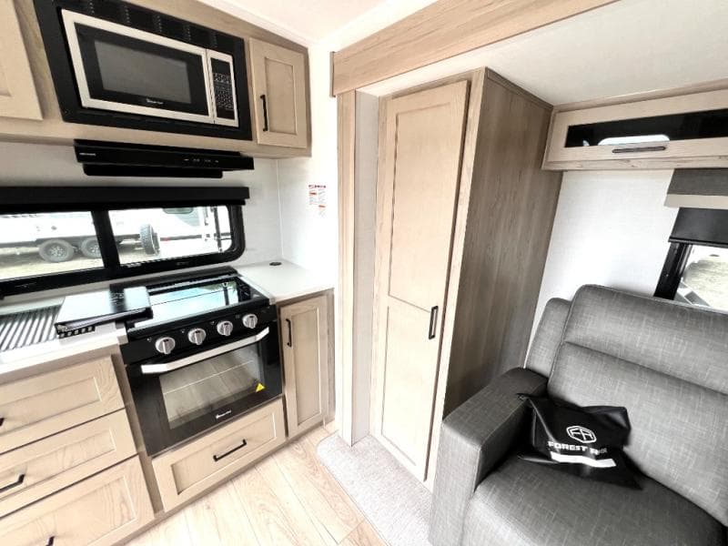 2026 Forest River 2026 Forest River Rockwood Mini Lite - thumbnail 19