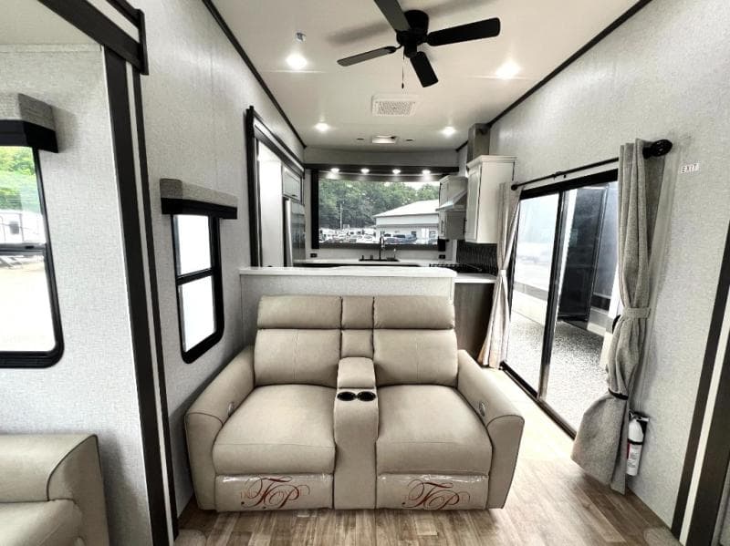 2026 CrossRoads 2026 CrossRoads Hampton - thumbnail 13