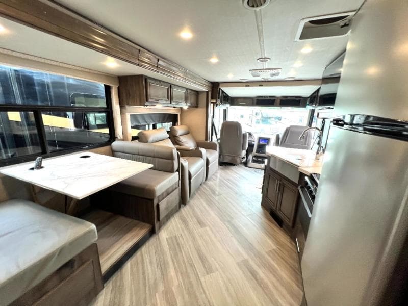 2023 Holiday Rambler 2023 Holiday Rambler Invicta - thumbnail 4