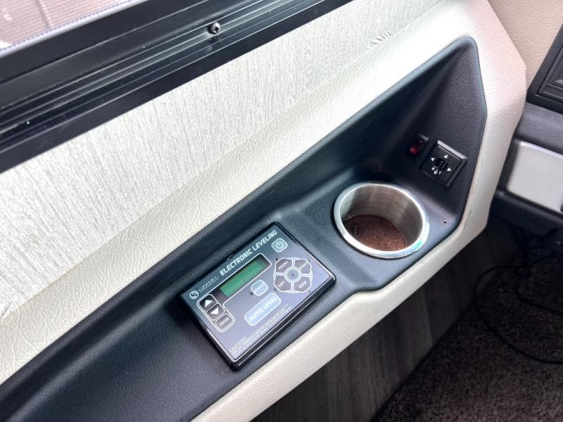 2023 Holiday Rambler 2023 Holiday Rambler Invicta - thumbnail 24