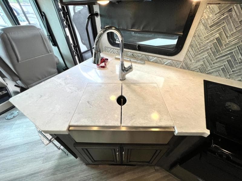 2023 Holiday Rambler 2023 Holiday Rambler Invicta - thumbnail 33