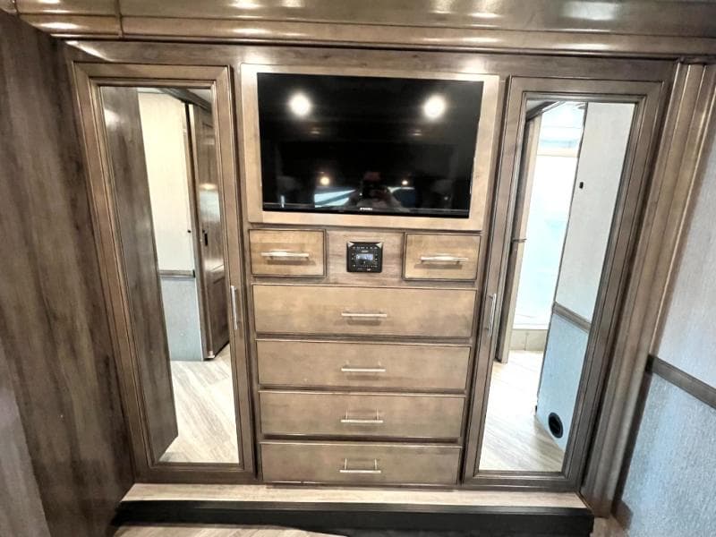 2023 Holiday Rambler 2023 Holiday Rambler Invicta - thumbnail 57