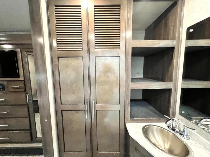 2023 Holiday Rambler 2023 Holiday Rambler Invicta - thumbnail 67