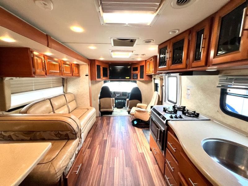 2013 Coachmen 2013 Coachmen Concord - thumbnail 3