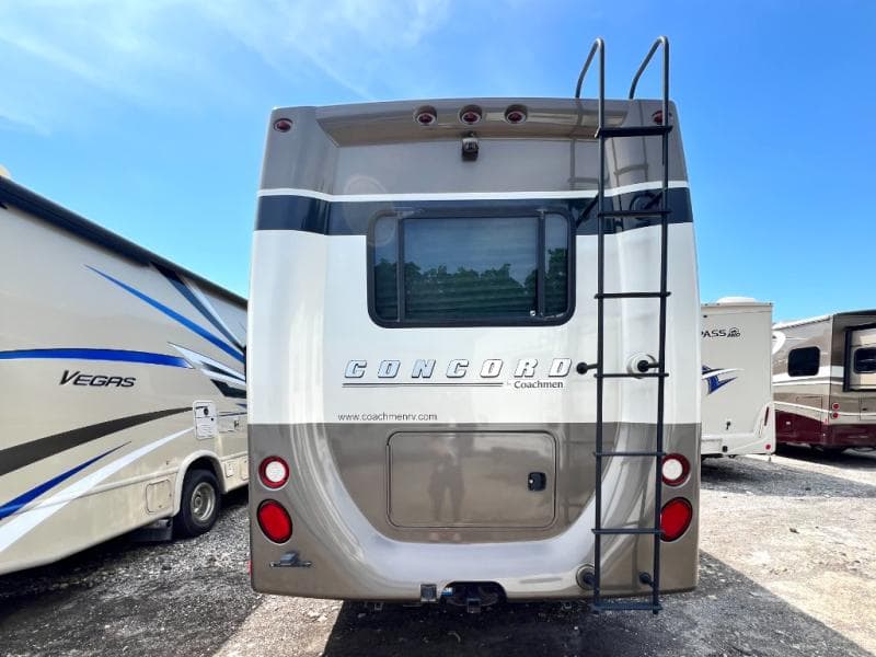 2013 Coachmen 2013 Coachmen Concord - thumbnail 9