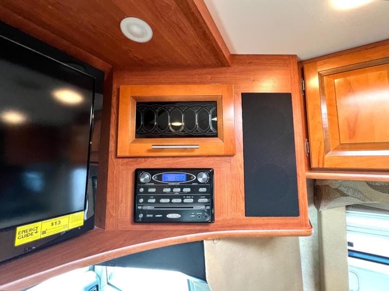 2013 Coachmen 2013 Coachmen Concord - thumbnail 17