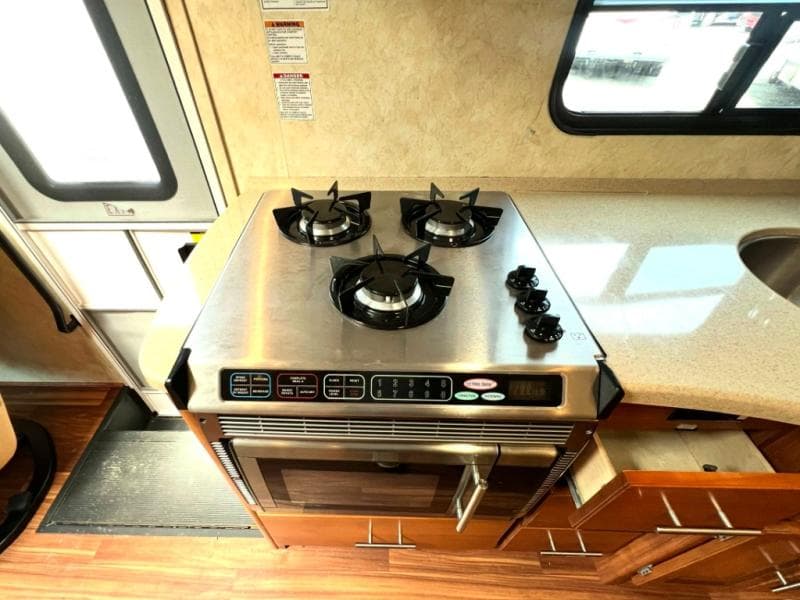 2013 Coachmen 2013 Coachmen Concord - thumbnail 31