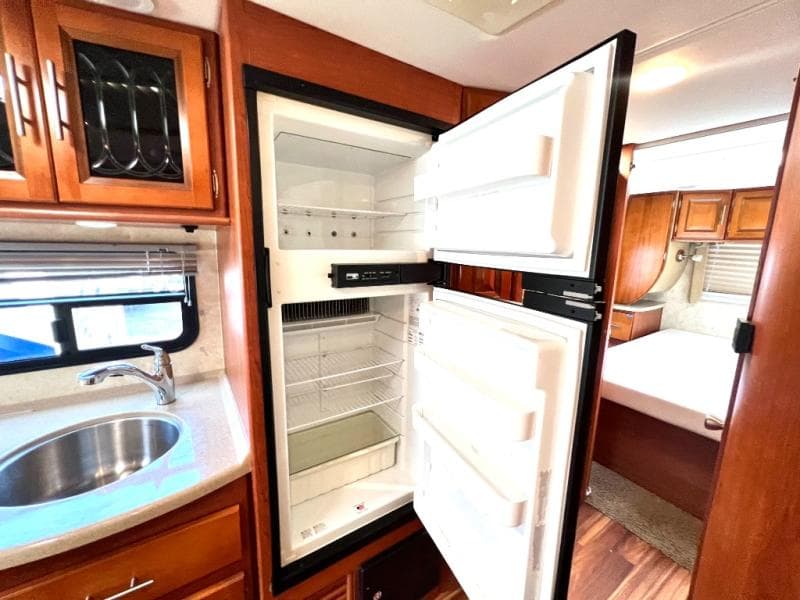 2013 Coachmen 2013 Coachmen Concord - thumbnail 35