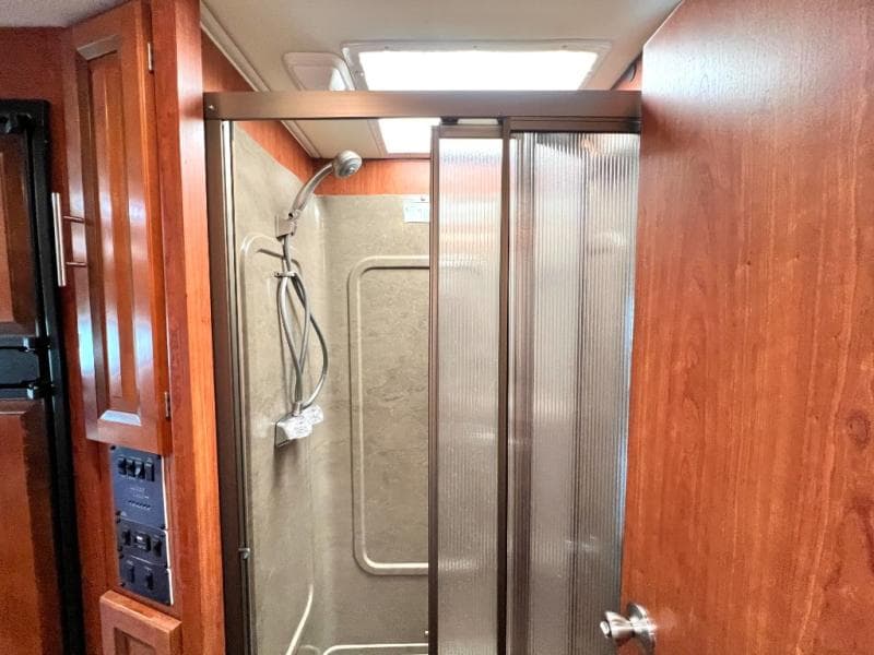 2013 Coachmen 2013 Coachmen Concord - thumbnail 38