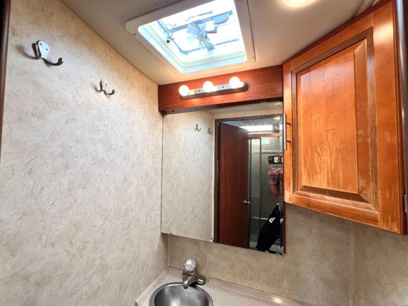 2013 Coachmen 2013 Coachmen Concord - thumbnail 40