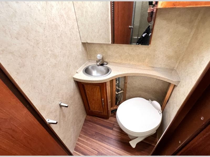 2013 Coachmen 2013 Coachmen Concord - thumbnail 42